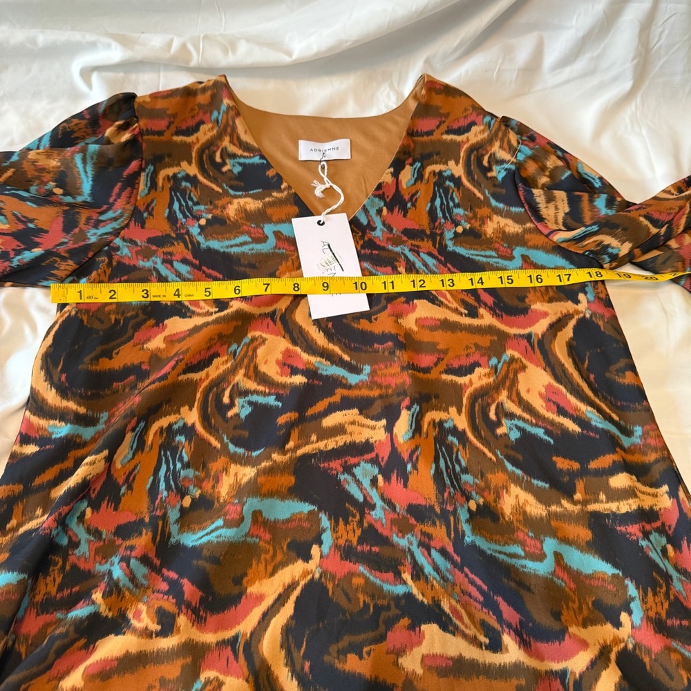 New Adrienne Psychedelic Print Ballon Sleeve Blouse Women’s Size Small V-neck - Picture 7 of 8
